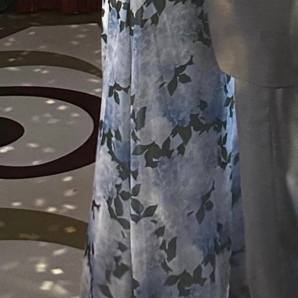 Sachin & Babi Kayla floral print chiffon gown Glacial Peonies - Picture 5 of 11